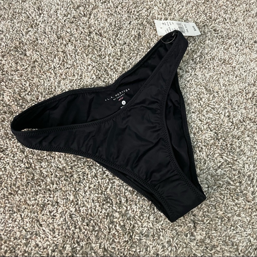 Black bikini bottoms
